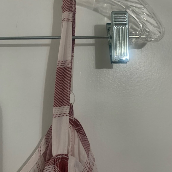 Women’s plus size Torrid cold shoulder top- Maroon/white 3 - Picture 5 of 6